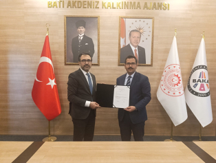 BURDUR’UN TURİZM YOL HARİTASI BELİRLENİYOR: TURİZM STRATEJİSİ İÇİN İMZALAR ATILDI Galeri