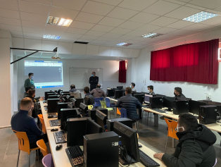 Ajansımız Koordinasyonunda, Burdur İŞKUR İl Müdürlüğü ve MAKÜ İşbirliği ile “CNC Freze Tezgâhı Operatörlüğü” Mesleğine Yönelik İstihdam Garantili Eğitimler Başladı Galeri