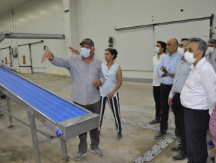 BAKA Heyeti Mavi Yemiş Üretim Firması Oragro Tarım'ı Ziyaret Etti Galeri