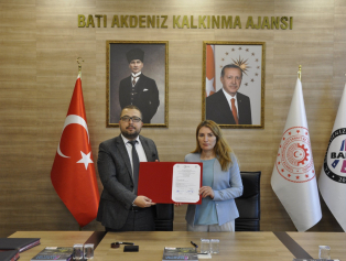 Burdur'da Üretken Bir Nesil Yetişiyor Projesinin Sözleşmesi İmzalandı Galeri