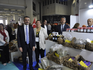 Batı Akdeniz’in Yöresel Ürünleri YÖREX Fuarına Taşındı Galeri