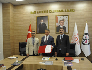 Sürü Merada Çoban Karavanda Projesi’nin Sözleşmesi İmzalandı Galeri