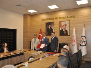 Sürü Merada Çoban Karavanda Projesi’nin Sözleşmesi İmzalandı Galeri