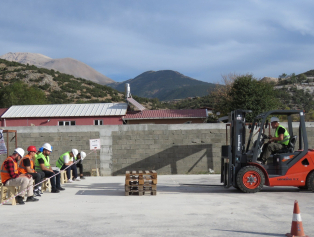 Ajansımız ve İŞKUR İş Birliği İle Forklift Operatörlüğü Eğitimi Verildi Galeri