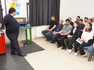 Isparta Heyeti, Konya'daki Model Fabrika ve Dış Ticaret Merkezi'ni Ziyaret Etti Galeri