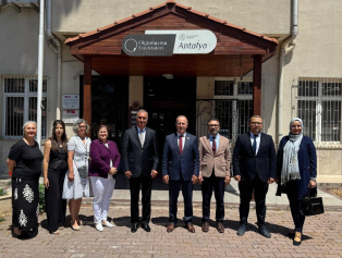 Antalya Olgunlaşma Enstitüsü’nün Projesine BAKA Desteği: Çarpana Dokuma Sanatı Modern Ürünlerle Buluşuyor Galeri